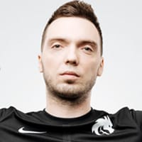 Дмитрий Белов